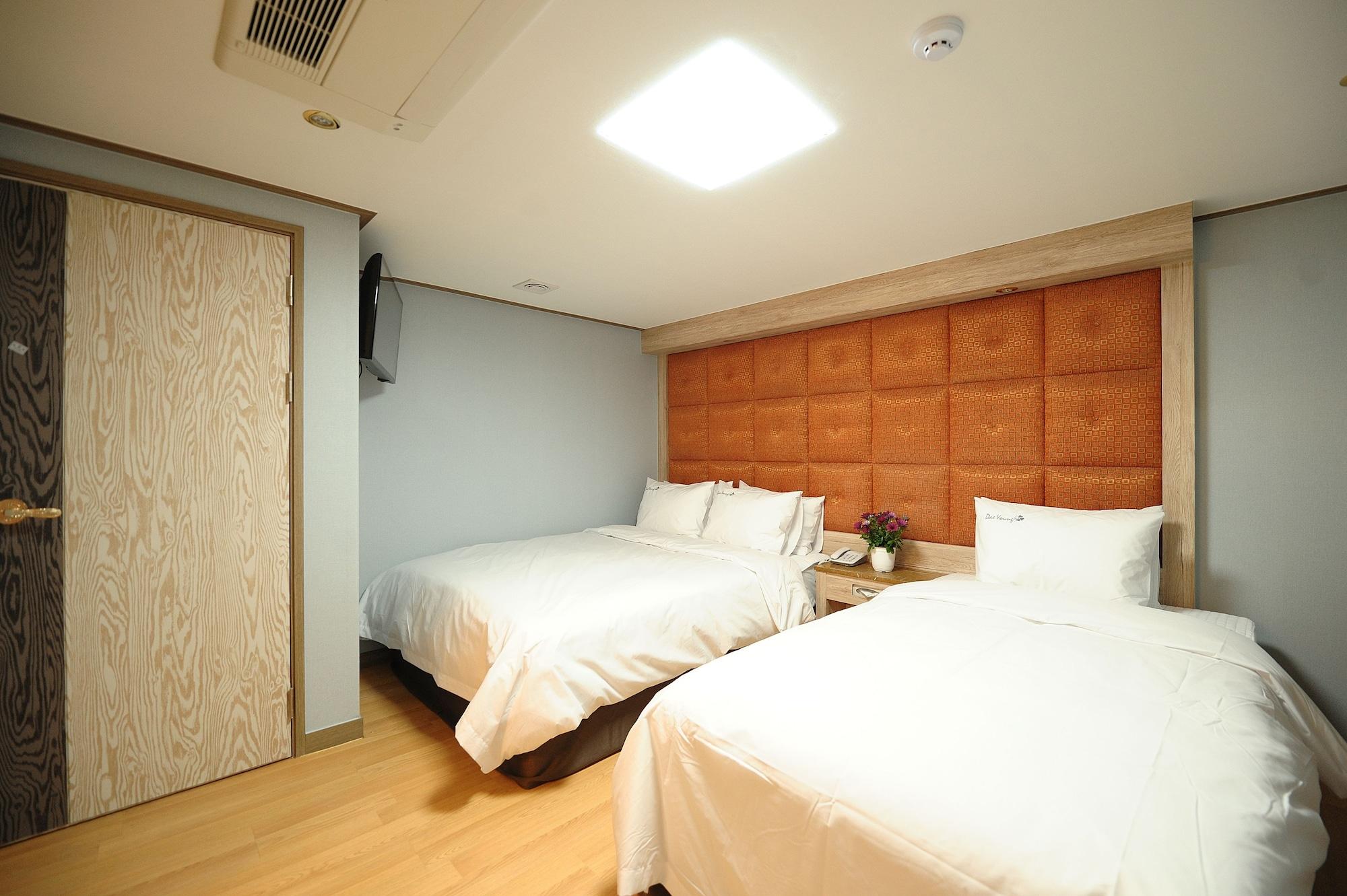 Daeyoung Hotel Myeongdong Seoul Exterior photo