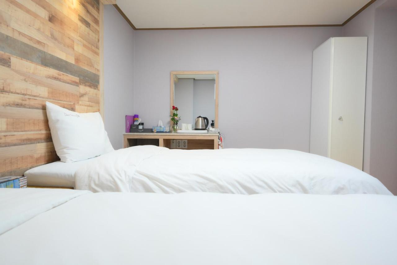 Daeyoung Hotel Myeongdong Seoul Exterior photo