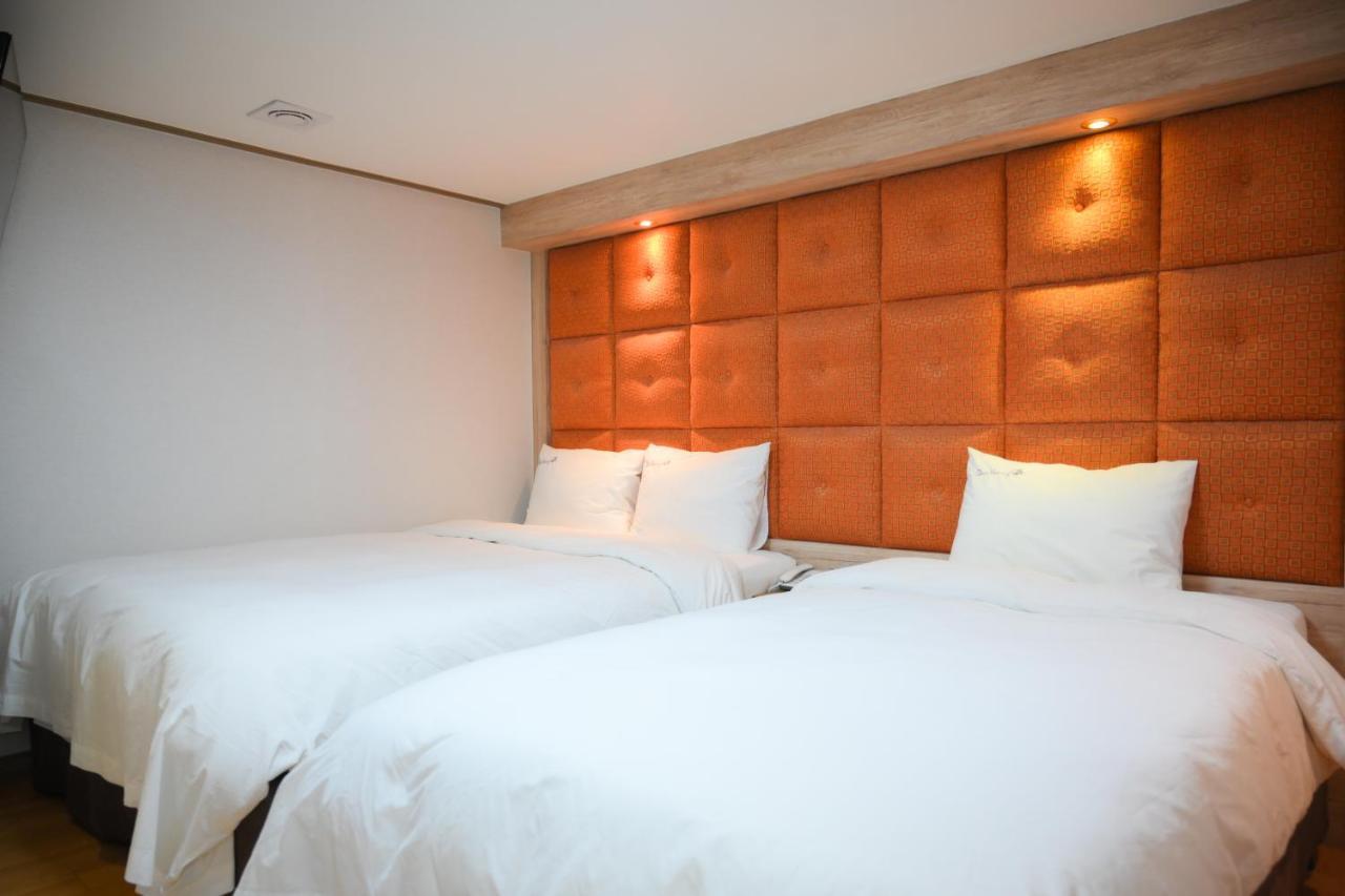 Daeyoung Hotel Myeongdong Seoul Exterior photo